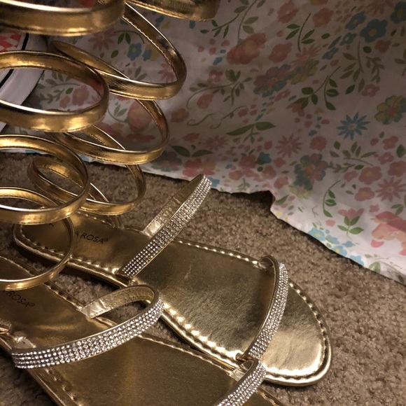 Shoes - Picture 3 of 4